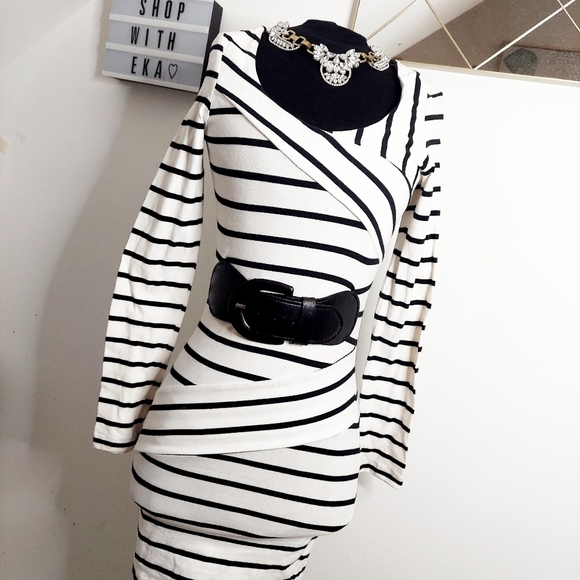 White stripe bodycon dress with attached belt - Picture 1 of 11